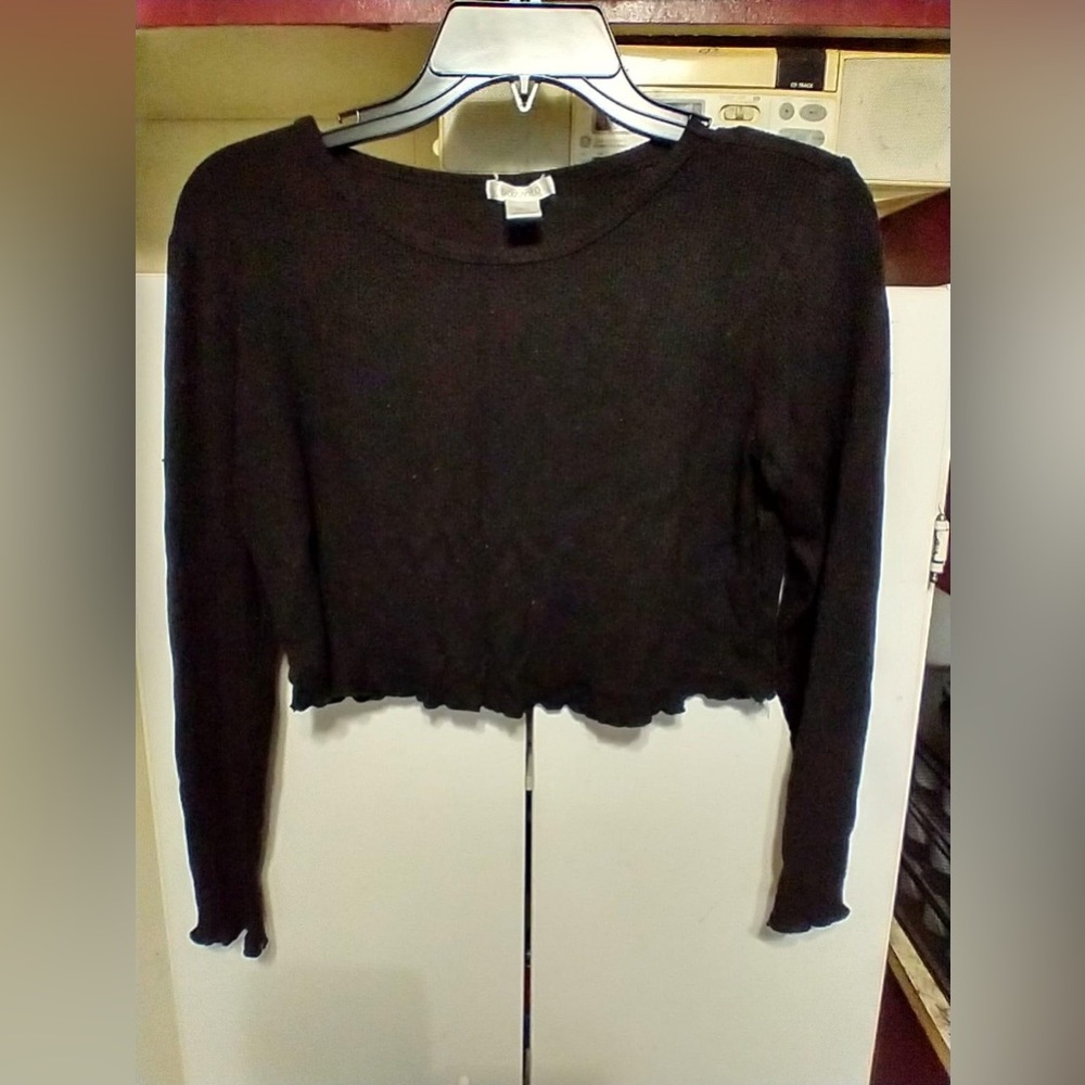 black bozzolo long sleeve crop top, size L